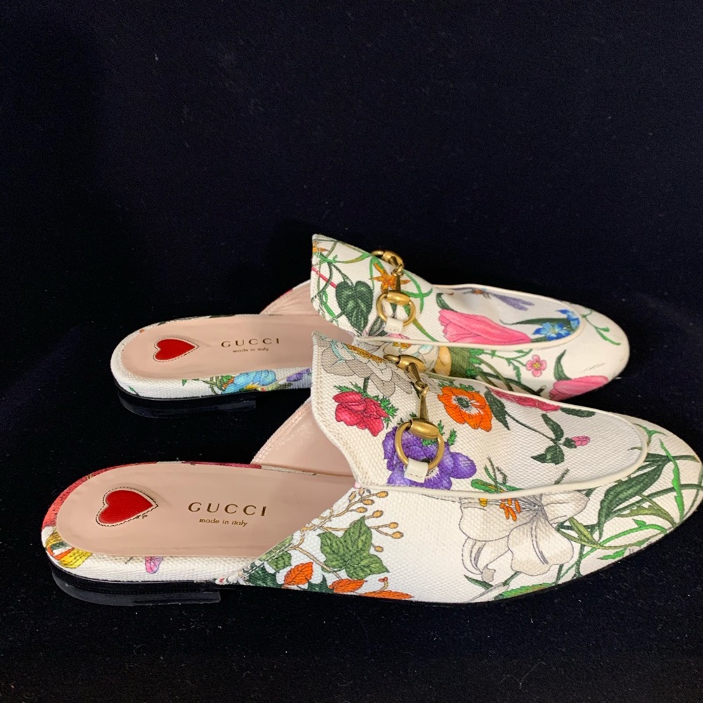 Gucci floral print loafer slipper Price Negotiable